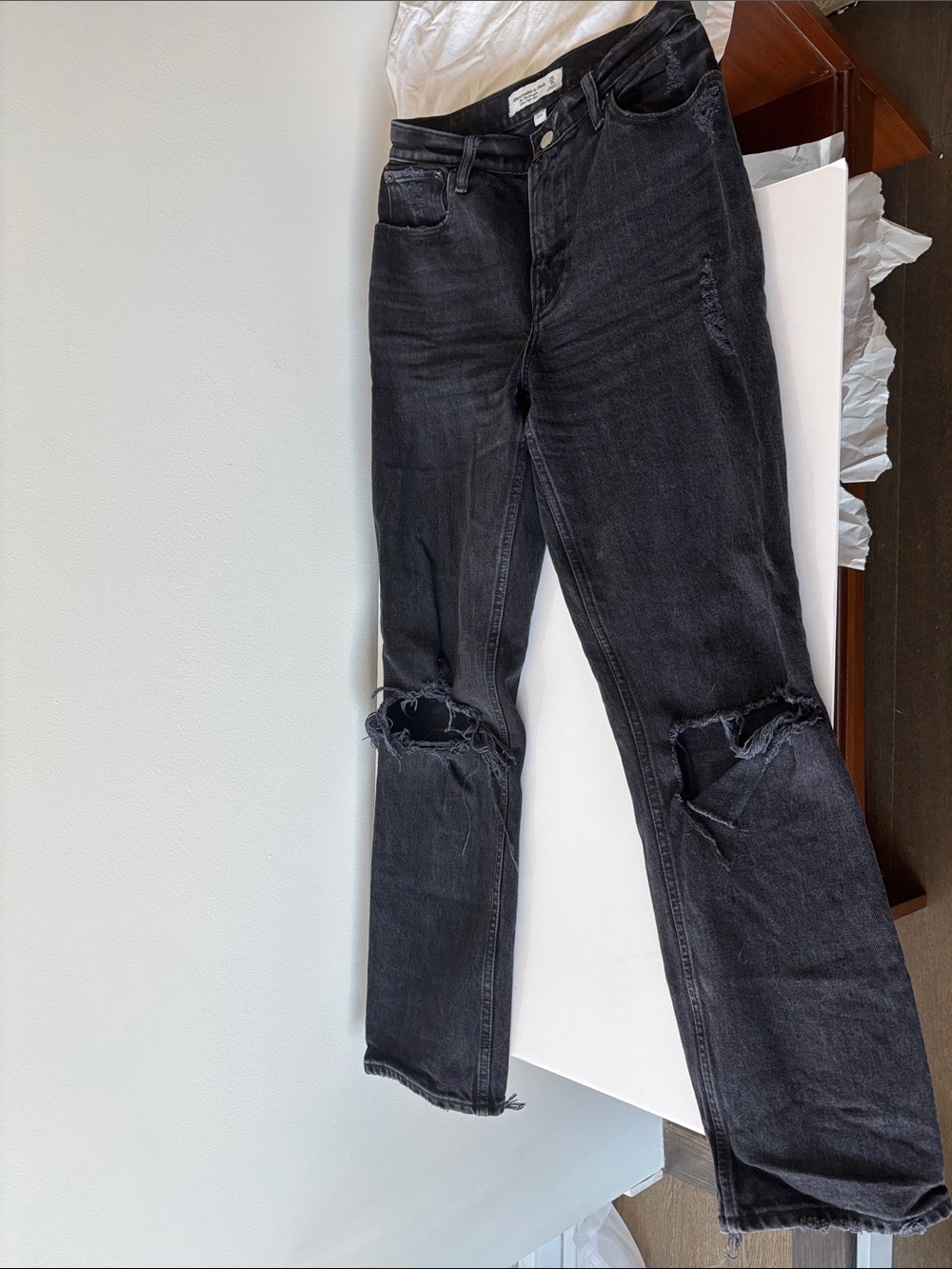 Abercrombie & Fitch Black 90’s Straight Ultra High Rise Jeans (Curve Love fit)